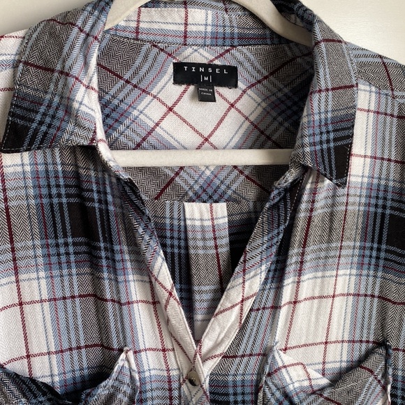 Tinsel Hattie Two Pocket
Lightweight Flannel Button Down - Picture 9 of 11